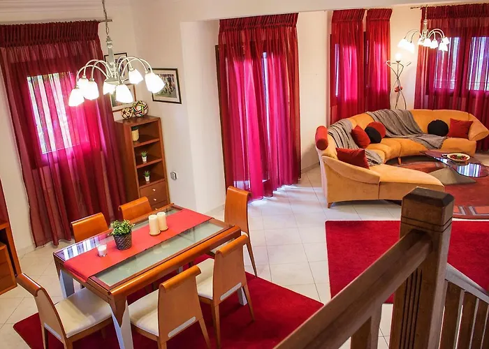 Santo Villaggio - Unique